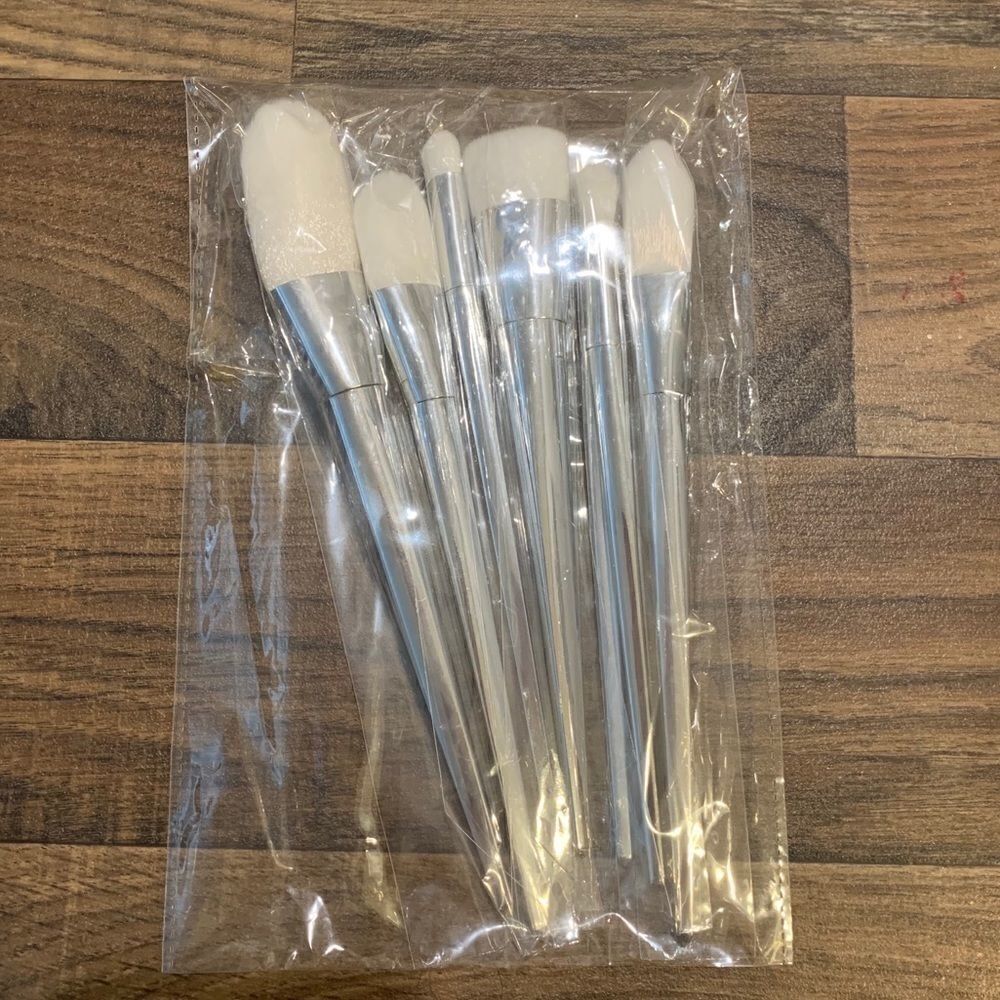6 piece silver makeup brush set